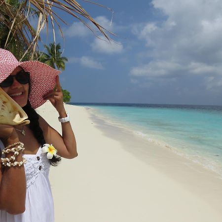 Smera Grand Maamigili Island Exterior photo