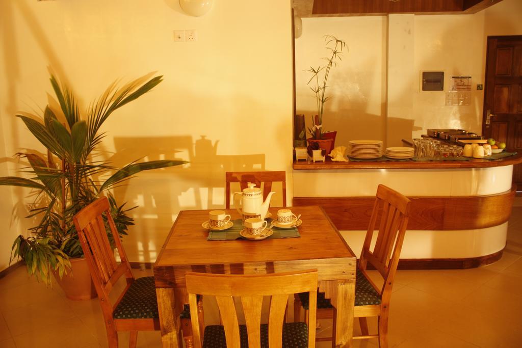 Smera Grand Maamigili Island Exterior photo