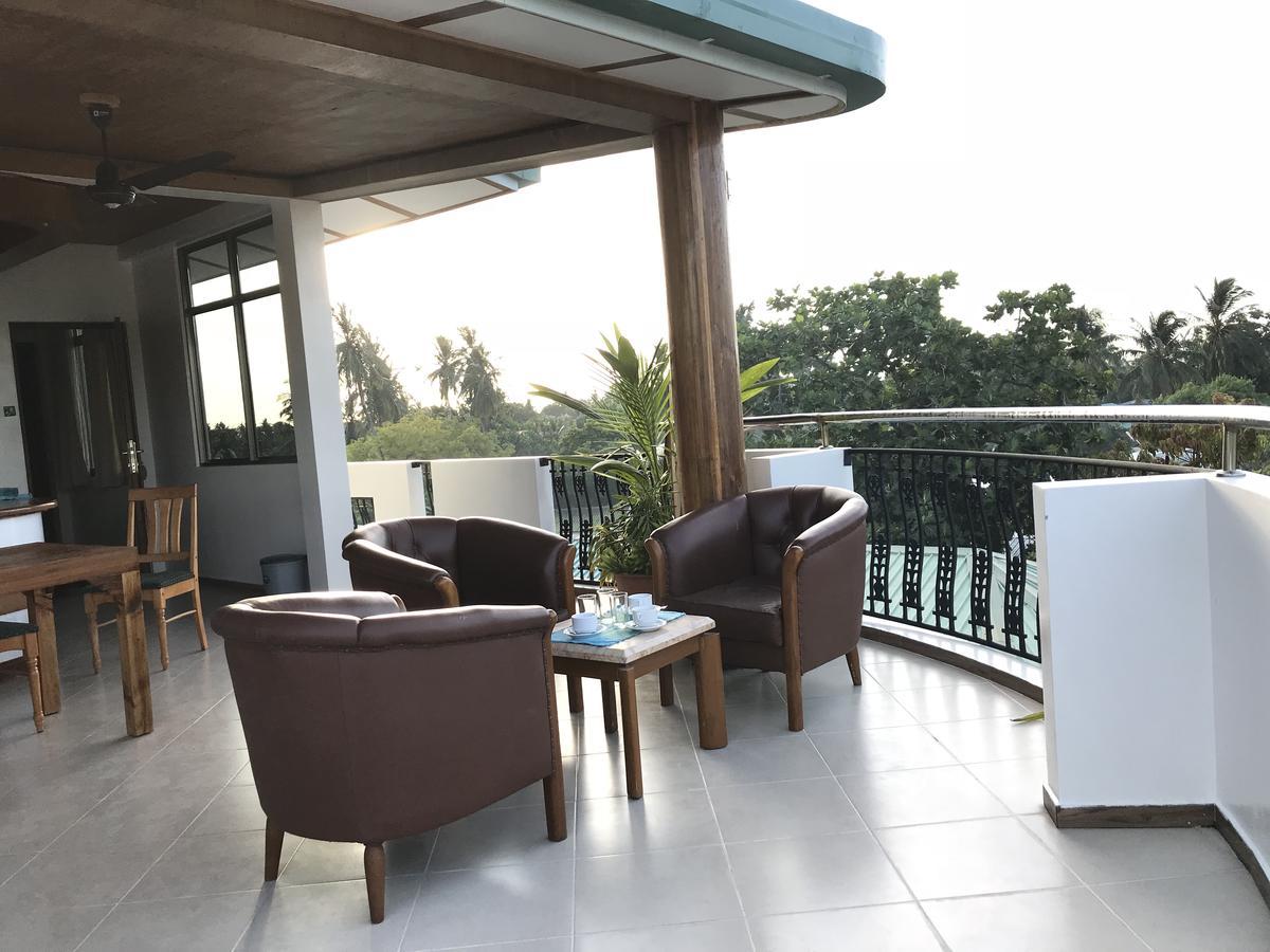 Smera Grand Maamigili Island Exterior photo